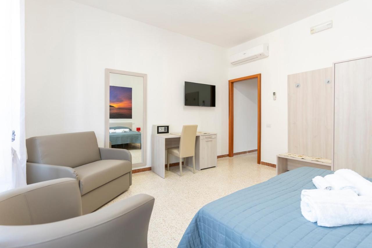 Hotel Dei Tacchi Osini Екстер'єр фото