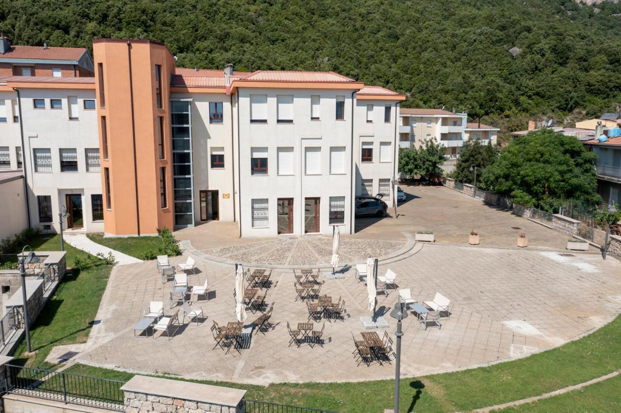Hotel Dei Tacchi Osini Екстер'єр фото